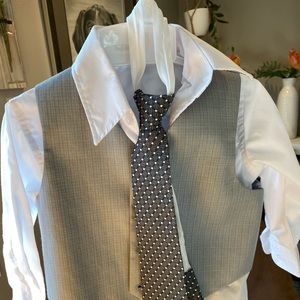 Toddler Boys 3 Piece Suit with tie. Grey